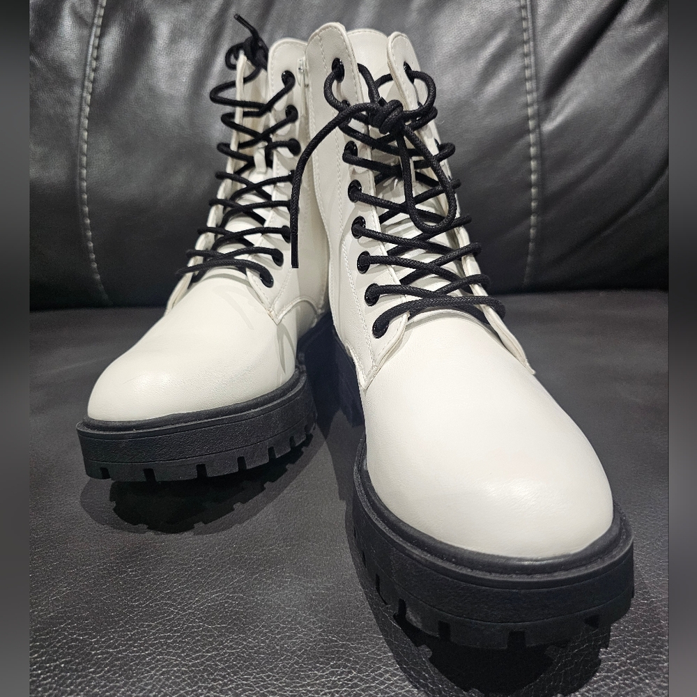 Brand New White Winter Boots • Customization  Available 🎨
